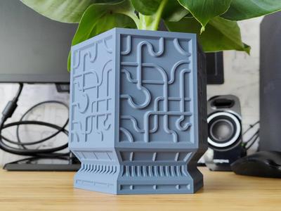 Alien Queen – Pot and Planter for your Plants – Vase mode design