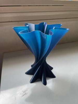 Spiral vase