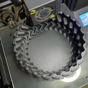 Wavy pot(two versions)