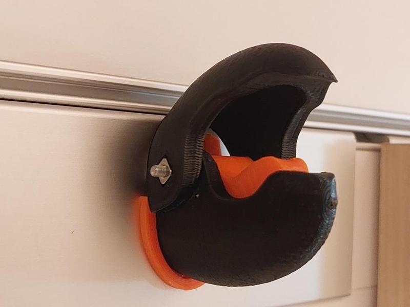 Beak Hanger