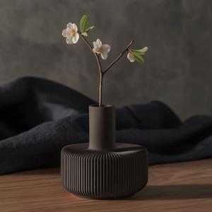 Kanso Ribs Vase – Minimalist Japandi Accent for Serene Interiors
