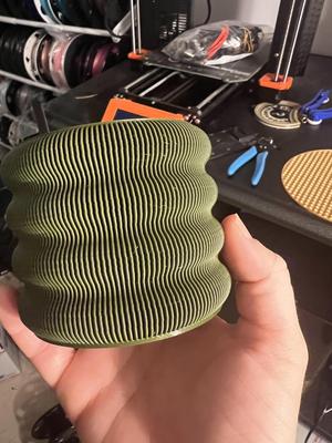 curvy slat planter