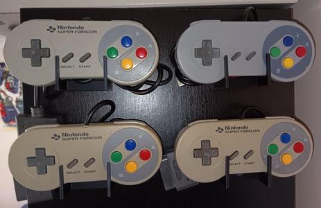 SNES / Super Famicom Controller Wallmount