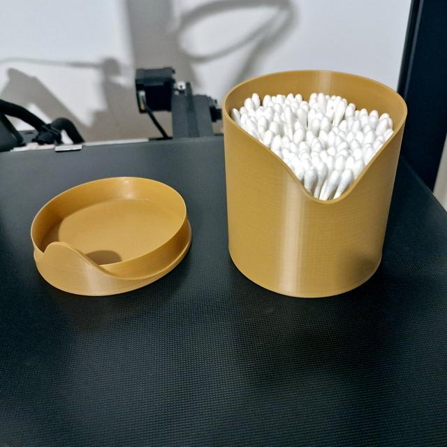 Generous Cotton Swabs Holder