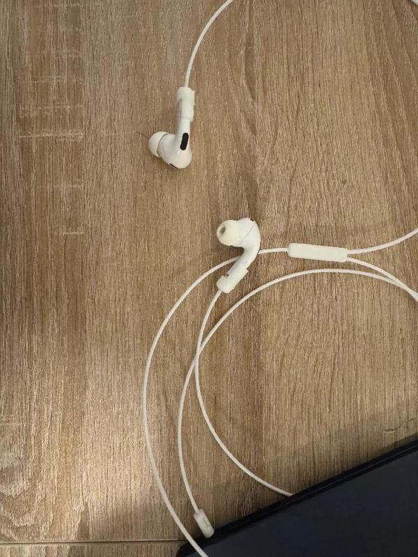 “Wired” Airpods with USB-C and Audio Jack