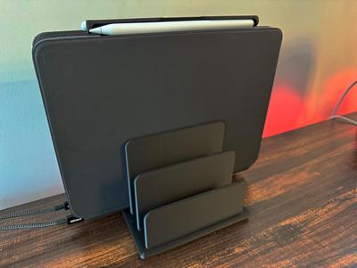 Simple, Elegant Charging Stand