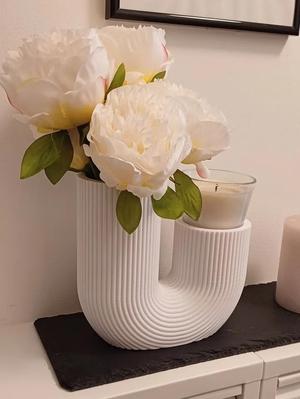 U-shaped Vase