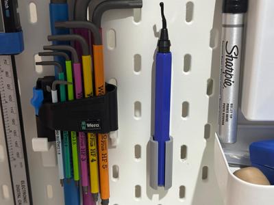 Simple Skadis Deburring tool Holder that Actually fits the 12.7mm-1/2in Hex Deburrer