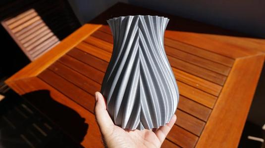 Symmetric twisted vase