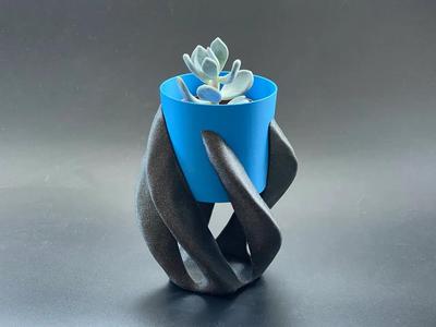 Twisted organic vase