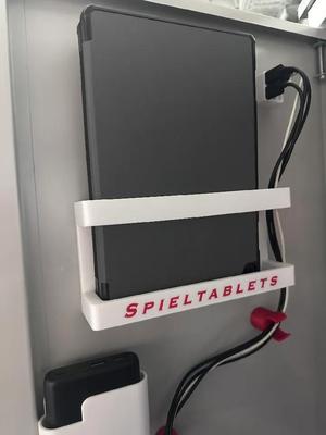 Magnetische Halterung für Tablets, die im Metallschrank gelagert werden   