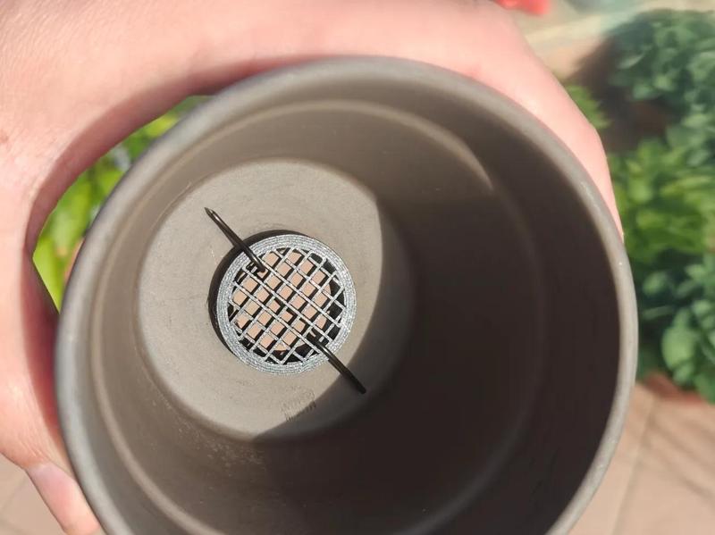 Pot drainage meshes   