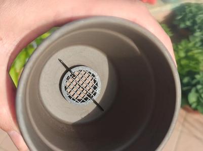 Pot drainage meshes   