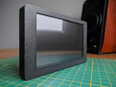 ESP32 with 5″ Display Case (ESP32-8048S050)