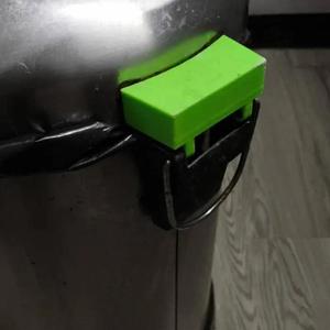 Reparo para lixeira de aço / Trash bin repair
