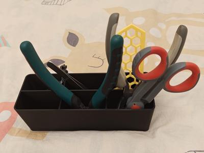 Six-Compartment General-Purpose Storage Box Pen Holder
