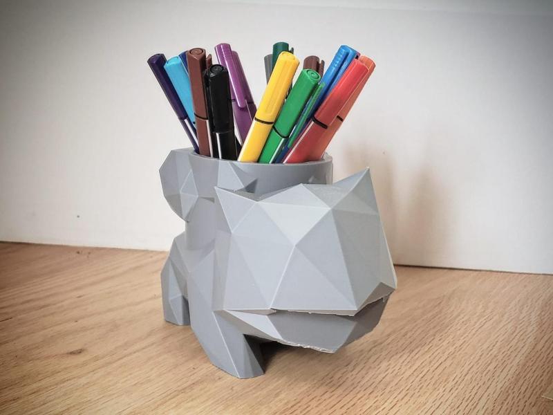 Bulbasaur pen holder (pokemon)