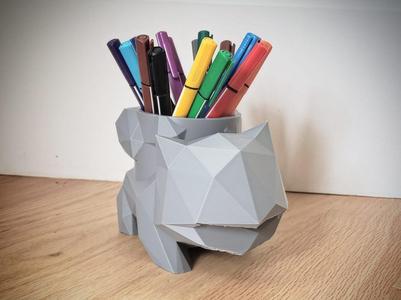 Bulbasaur pen holder (pokemon)