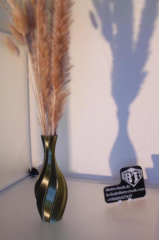 Twist Vase Goldstream   