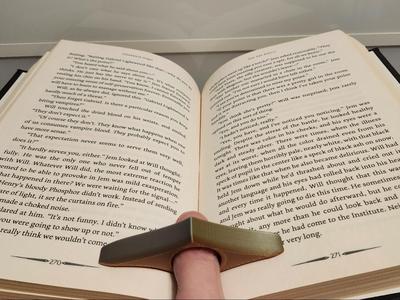 Book page holder / Thumb bookmark