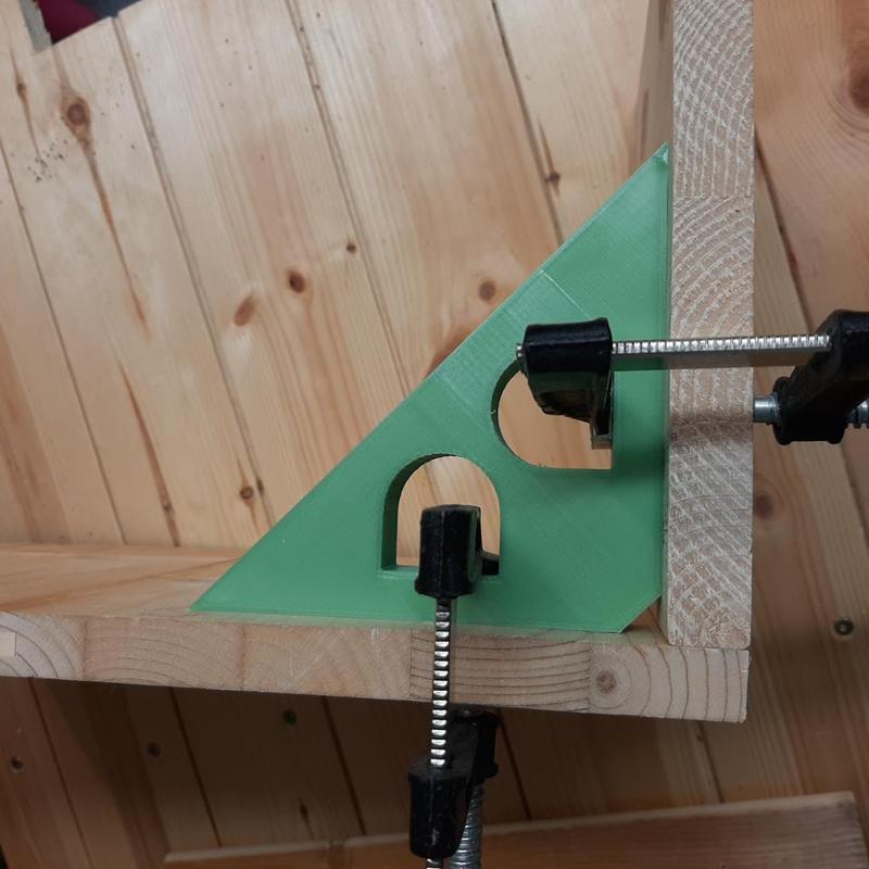 Customizable Angle Corner Holder