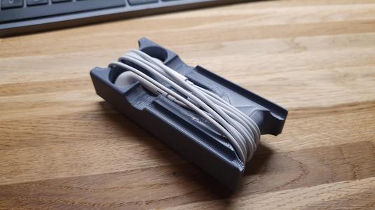 Apple Earpods Case Cable Manager Organizer 3,5mm AUX Plug