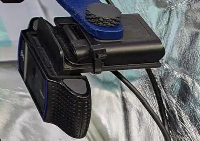 Knurled bolt for webcam mount