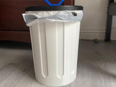 Trash Can with Lid