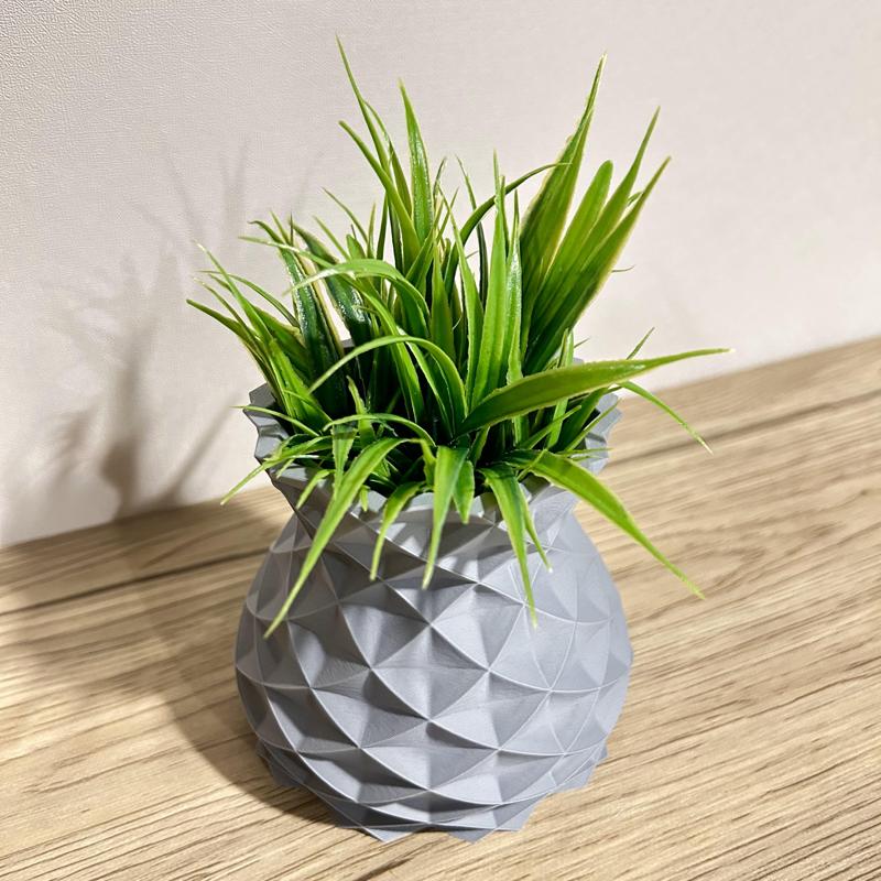 Facteted Vase