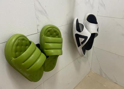 Slipper rack