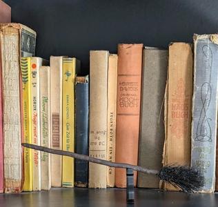 Witch broom with stand