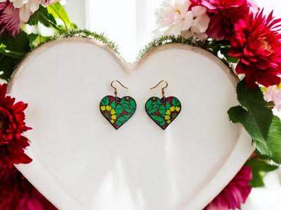 Heart blooming earrings