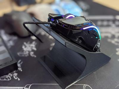 Gaming mouse stand