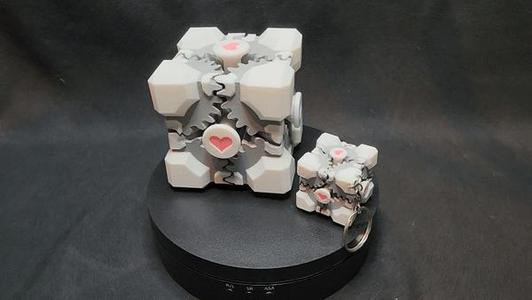 GEAR FIDGET SPINNER – companion cube (portal)