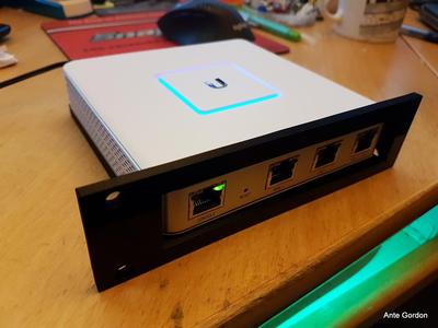 Ubiquiti Unifi USG Rack mount 19″