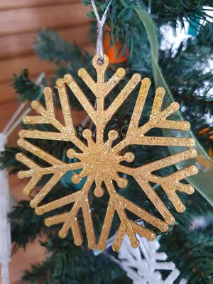 snow flake Christmas tree ornament