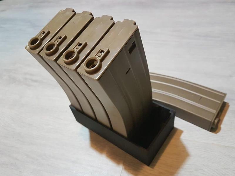 M4 / AR15 STANAG Magazine Stand