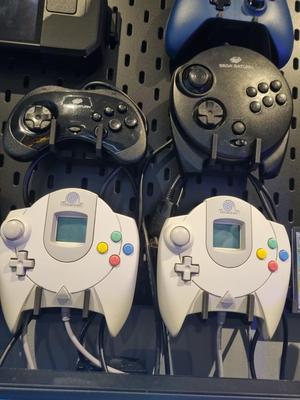 Dreamcast (and other sega) Controller Skadis Mount