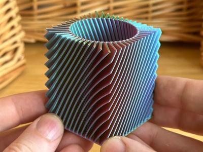 Fin Vases Square
