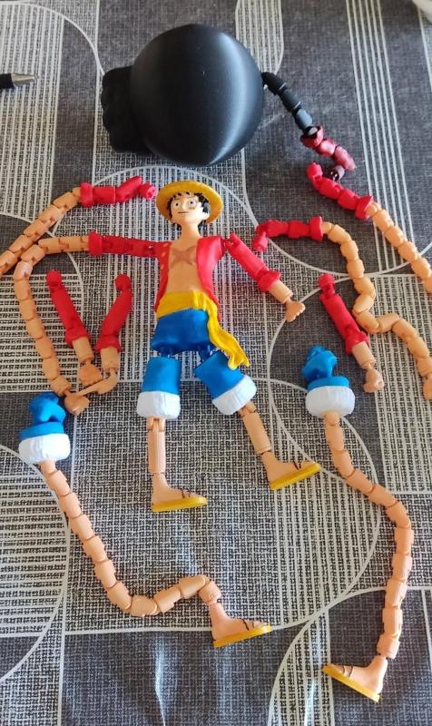 Flexible Luffy with interchangeable parts