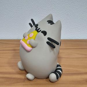 LEONARDZ3D – Pusheen Eating Pizza