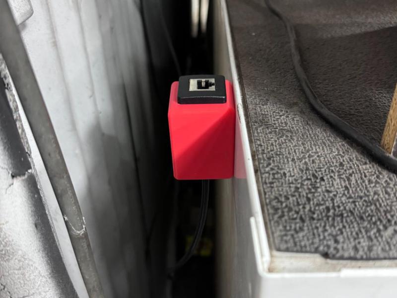 Magnetic Ethernet Extender Mount (amazon)