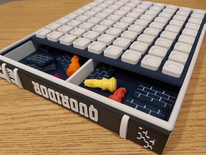 QUORIDOR BOARD GAME Version 1 – Bookcase Edition