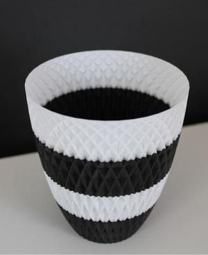 Stylish Tetrahedron Vase V2