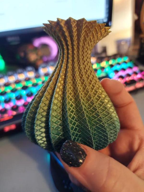 Whirly Vase