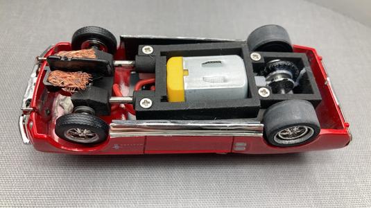 adjustable slot car chassis