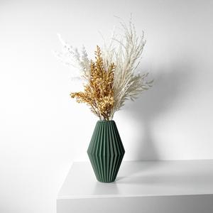 The Hivara Vase, Modern and Unique Home Decor for Dried and Preserved Flower Arrangement  | STL File