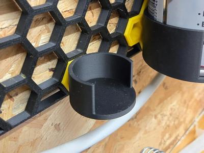 Parametric HSW Round can/botte/etc. Holder for Honeycomb Storage Wall (1 HexPeg) (Fusion 360)