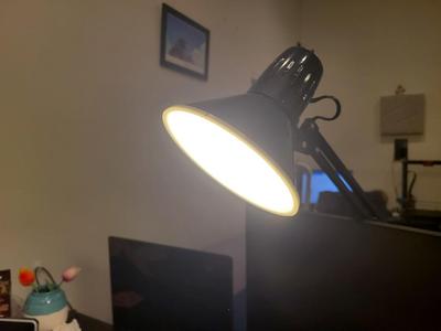Parametric desk lamp light diffuser