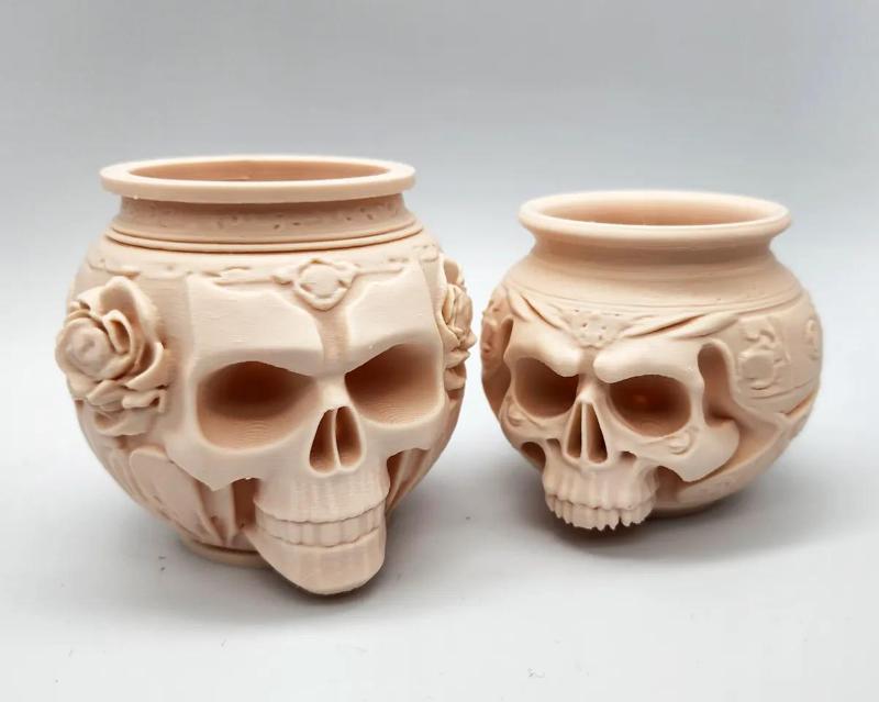 2 Skull Amphora